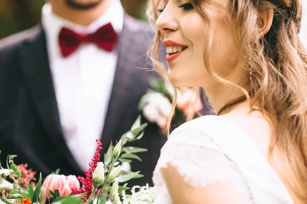 Pareja de boda beautidul —  Fotos de Stock