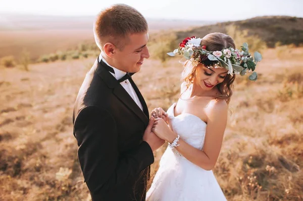 Hermosa pareja de boda — Foto de Stock