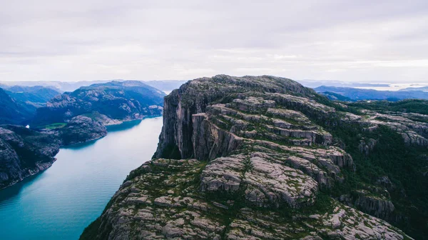 Lac et montagnes en Norvège — Photo
