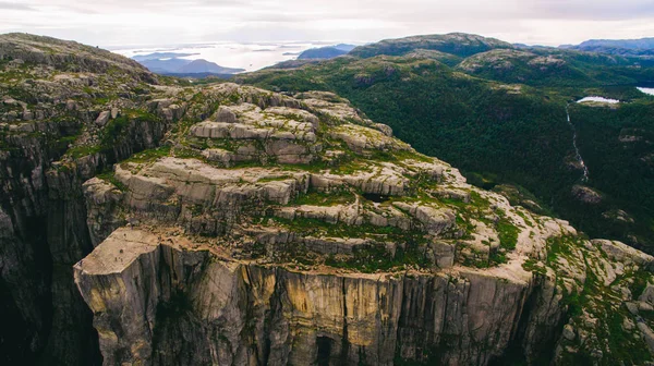 Paisajes en las montañas de Noruega — Foto de Stock