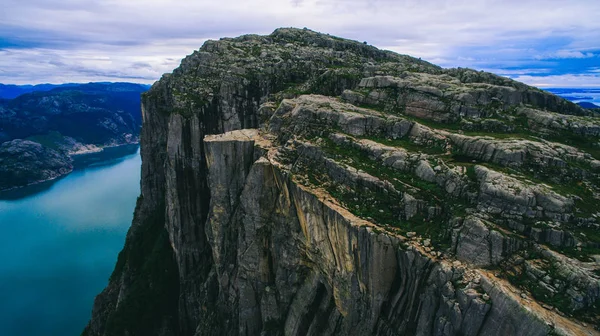 See und Berge in Norwegen — Stockfoto