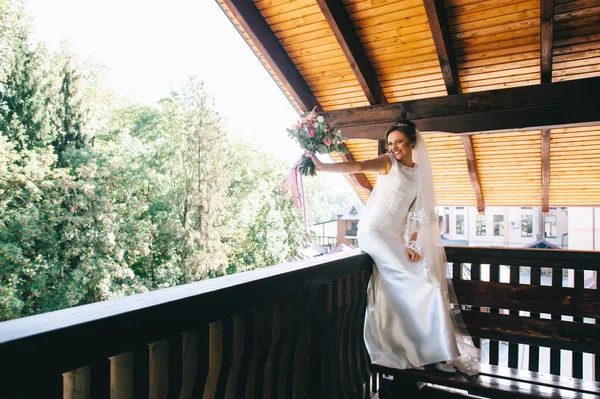 Novia antes de la boda —  Fotos de Stock