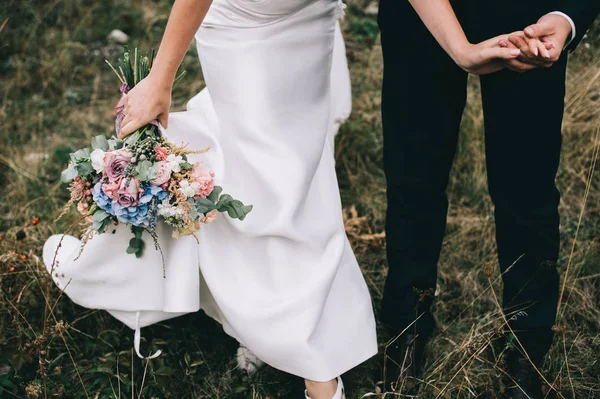 Portrait de couple heureux posant — Photo