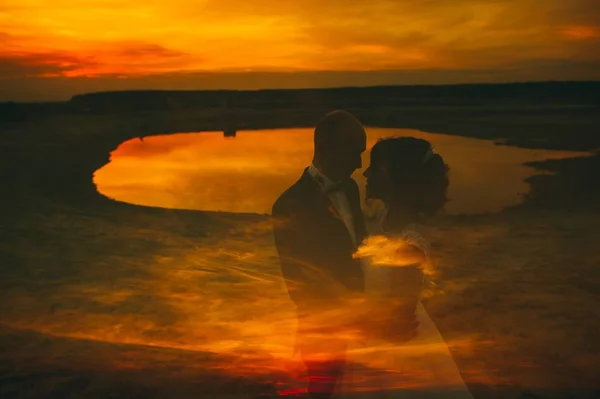 Beautiful wedding couple — Stock Photo, Image