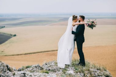 Güzel gelin ve damat