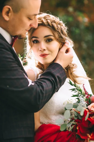 Casal no dia do casamento — Fotografia de Stock