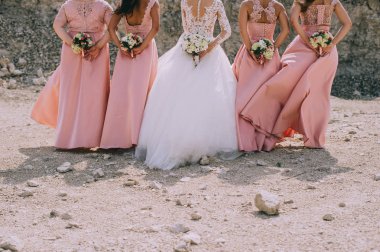 Gelin ve nedimeleri buketleri