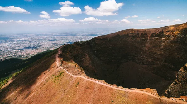 Wulkan Wezuwiusz z powietrza — Zdjęcie stockowe