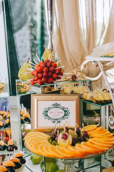 Recepções de frutas no casamento — Fotografia de Stock