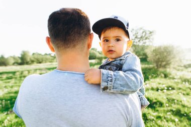 Mutlu baba ve oğul