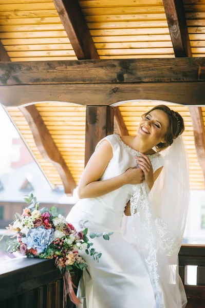 Невеста перед свадьбой — стоковое фото
