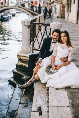Venedik'te vakit güzel düğün çifti