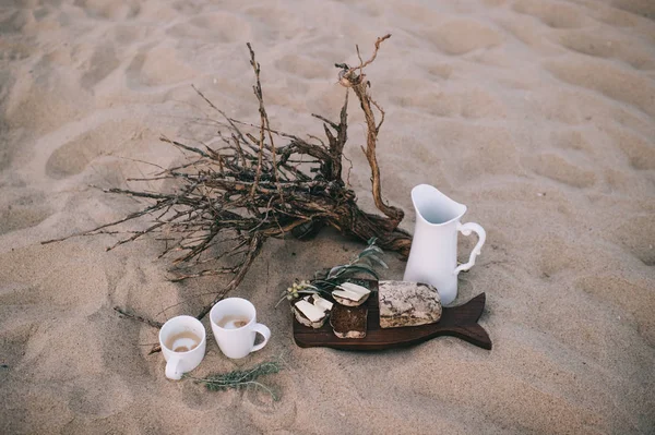 Vue Rapprochée Petit Déjeuner Romantique Pour Deux Sur Plage Sable — Photo