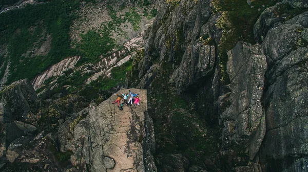 Umístěním Nad Fjordem Výhled Breiskrednosi Poblíž Gudvangen Naeroyfjord Norsko — Stock fotografie