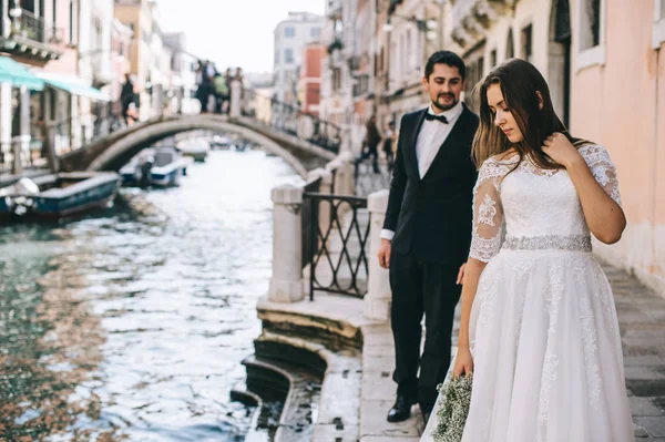 Sokakta Bir Venedik Güzel Evli — Stok fotoğraf