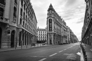 Fransa, Paris - 02 Ekim 2016 sokaklar, binalar ve trafik.