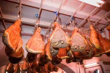 Parma jambonu profesyonel ve geleneksel tarihi ve kültürü hakiki ve sağlıklı gıda