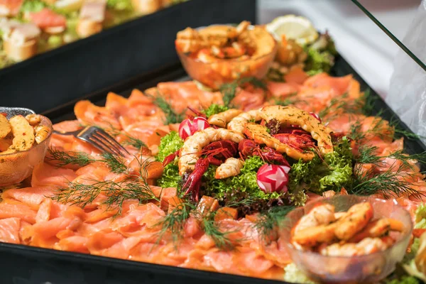 Primer plano de deliciosa bandeja de mariscos —  Fotos de Stock