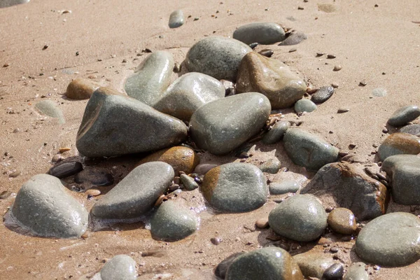 Kamienie kamyk morze tło plaża skały — Zdjęcie stockowe