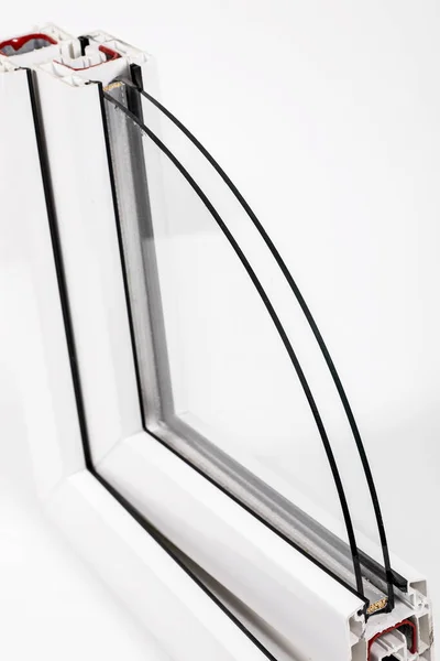 Ein Querschnitt durch den Holzeffekt Doppelverglasung entfernt, um das Innenprofil und die Bauqualität zu zeigen — Stockfoto
