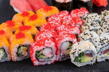 Japon restoranından suşi pilavı.