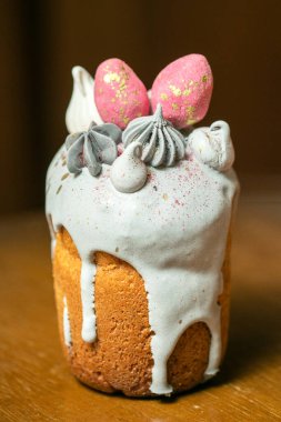 Paskalya kek - Rus ve Ukraynalı geleneksel Kulich, Paska Paskalya ekmek. Seçici odak.