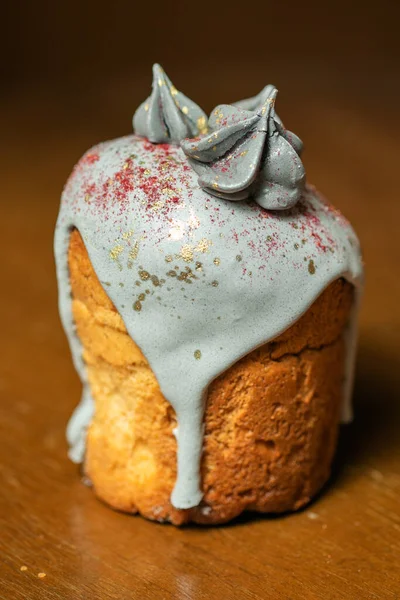 Paskalya kek - Rus ve Ukraynalı geleneksel Kulich, Paska Paskalya ekmek. Seçici odak.