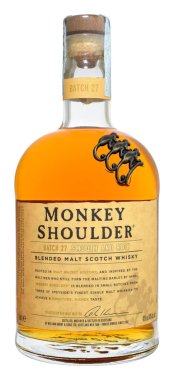 Fonte, Venice, İtalya - Aralık 2017. Scotch Whisky maymun omuz 1 litre, % 40 şişe Vol.