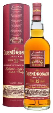 Fonte, Venice, İtalya - Aralık 2017. Şişe Scotch viski Glendronach 12 yaşındaki eski 70cl, % 43 Vol.