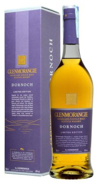 Fonte, Venice, İtalya - Aralık 2017. Şişe viskisi geçenkinden Dornoch 70cl, % 43 Vol.