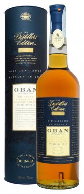 Fonte, Venice, İtalya - Aralık 2017. Şişe viskisi Oban Distillers Edition 70cl, % 43 Vol.