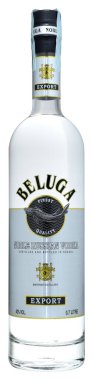 Venedik, İtalya - Mart 2020. Bir şişe votka Beluga 70cl,% 40 Vol.