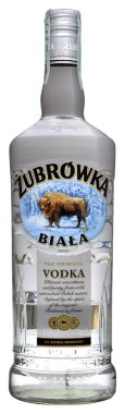 Venedik, İtalya - Mart 2020. Bir şişe Votka Zubrowka Biala Orijinal 1 litre,% 37,5 Vol.