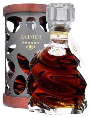 Venedik, İtalya - Nisan 2020 'de. Bir şişe Brandy Torres Jaime I 70cl,% 38 Vol.