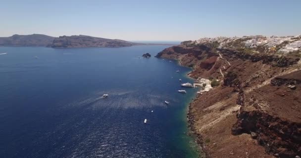 イア、サントリーニ島、ギリシャの空撮 — ストック動画