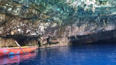 Melissani Gölü Mağarası, Kefalonya, Yunanistan