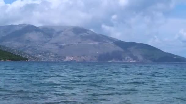 Wideo Lotu Ptaka Morzu Chmury Góry Kefalonia Grecja — Wideo stockowe