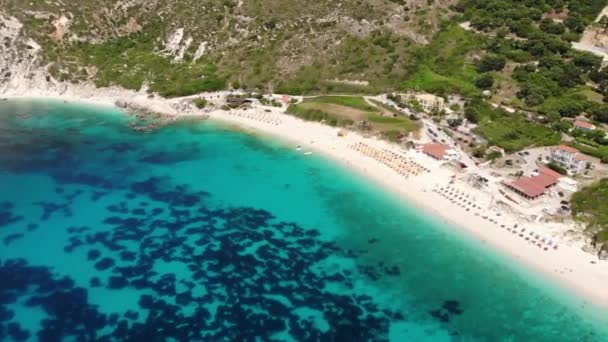 Video Udara Pantai Petani Kefalonia Yunani — Stok Video