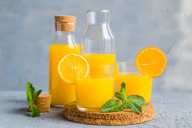 Taze portakal suyu yaz konsepti sağlıklı içecek