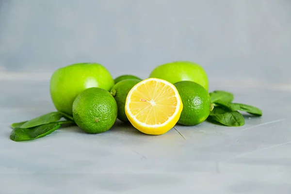 Smoothie verde ingredientes saudável Bebida Detox Dieta Summer Copy — Fotografia de Stock