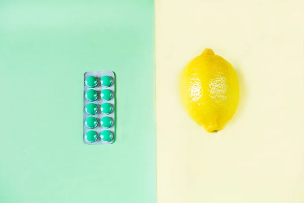 Um plano de terapia da gripe. A oposição do tradicional e da ciência t — Fotografia de Stock