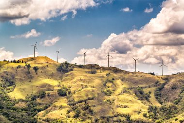 Rüzgar Çiftliği kuleleri