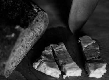 Ekmek, jambon, bıçak