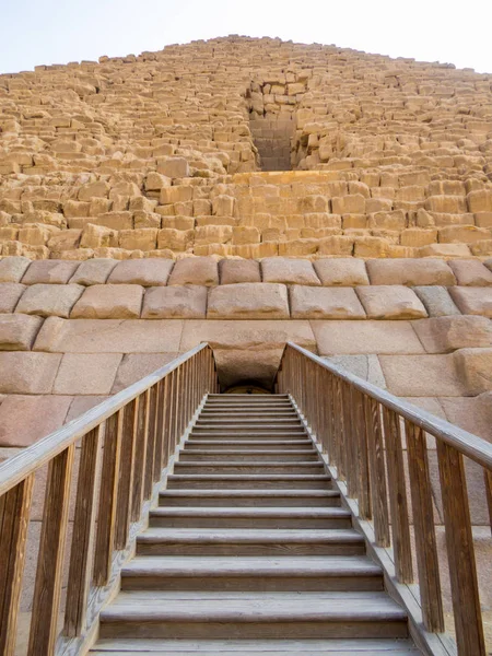 Piramide van Menkaure, Gizeh Necropolis, Caïro, Egypte — Stockfoto