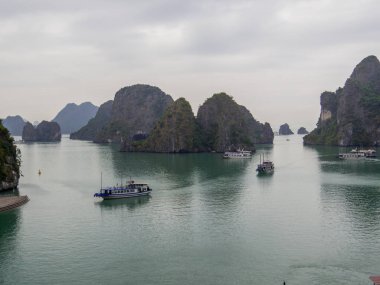 Ha Long Körfezi, Vietnam
