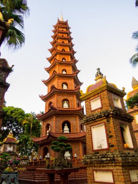 Tran Quoc Pagoda, Batı Gölü, Hanoi, Vietnam  
