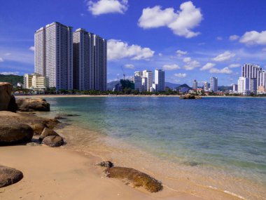 Nha Trang, Vietnam 'daki Hon Chong Sahili manzarası 