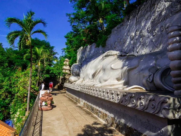 Sleeping Buddha Long Son Pagoda Nha Trang Vietnam — Stock Photo, Image