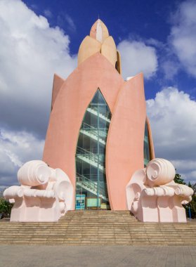 Nha Trang, Vietnam - 21 Aralık 2019: Tower Incense.