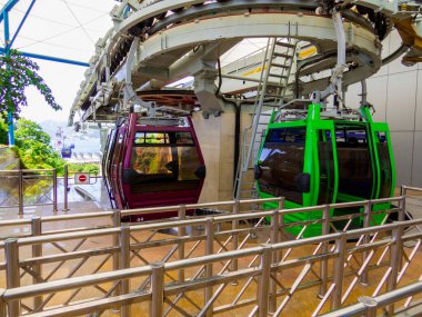 Nha Trang, Vietnam - 23 Aralık 2019 Vininci Lunaparkındaki Kuğular.